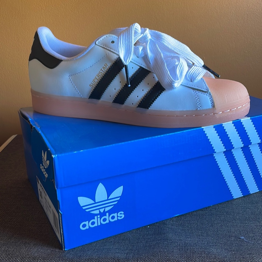 Adidas Superstar size 10 women